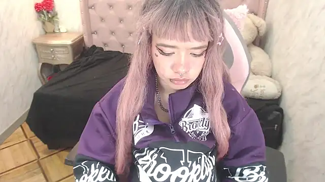 Emily_Wilde's cam snapshot