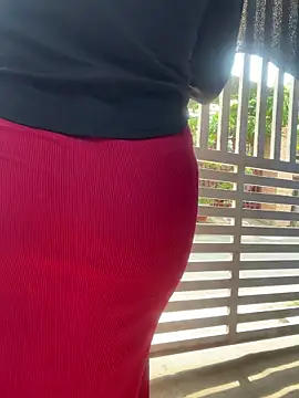 BigAssBee's cam snapshot