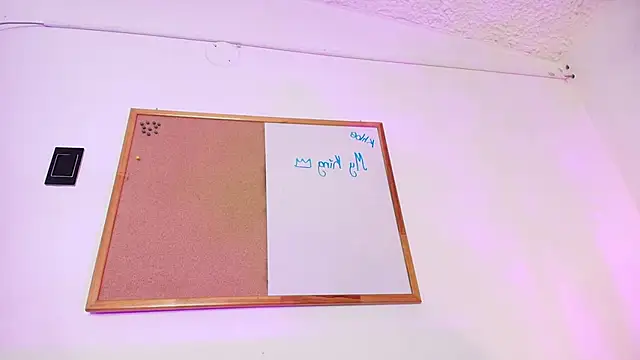 Khloe_Johnson18's cam snapshot