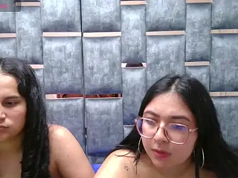 Sofi_y_Sarahx's cam snapshot