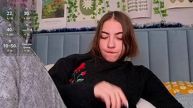 Fit_Brunette_'s cam snapshot