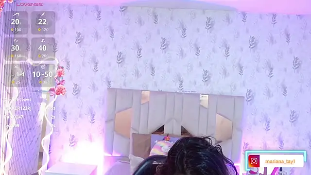 MARIANA_TAY1's cam snapshot