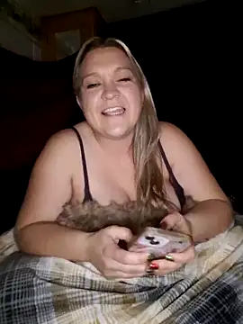 BustyGoddess6969's cam snapshot