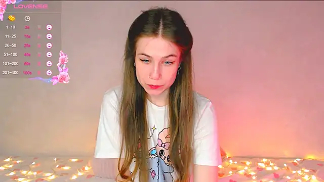 KiraHoney_'s cam snapshot