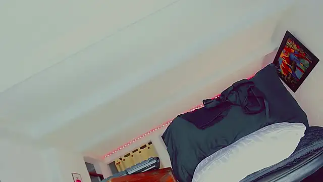 Master_Kenndal69's cam snapshot