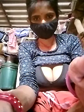 Joshi_Love143's cam snapshot