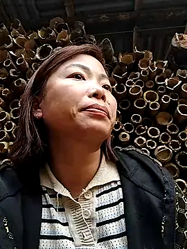 Annaacutee's cam snapshot