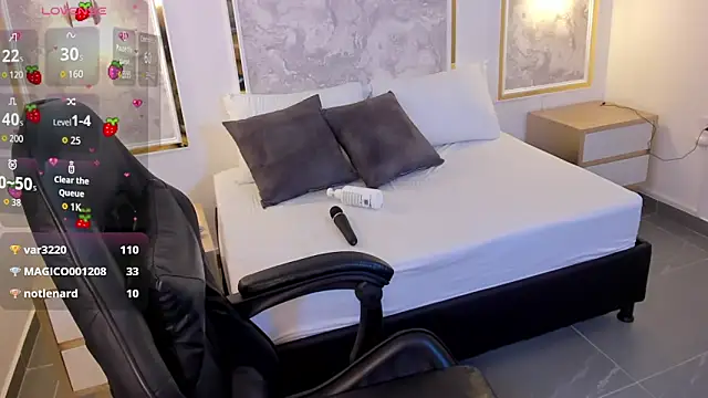 doll_eyees_'s cam snapshot