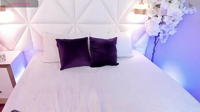 Adara__carter_'s cam snapshot