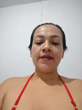 LindaSalo33's cam snapshot