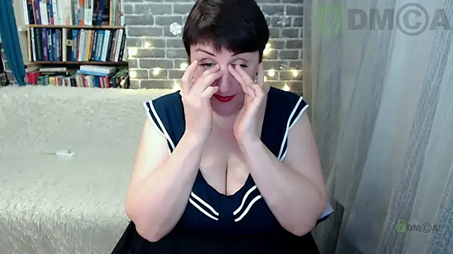 Rainbow_lady's cam snapshot