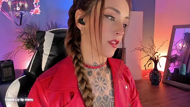 Megan_inked's cam snapshot