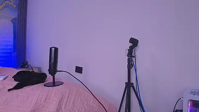 abbyrouss_'s cam snapshot