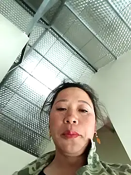 Y-eahi's cam snapshot