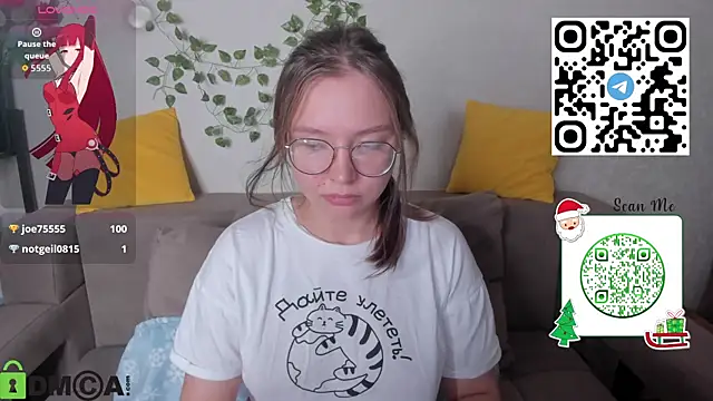 Nuura_Moore's cam snapshot