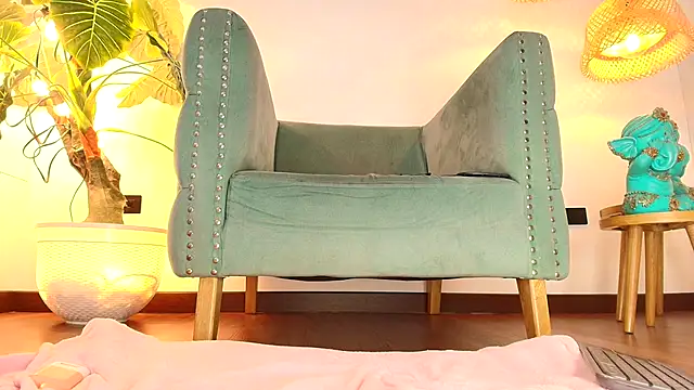 Fluffy_Bubble21's cam snapshot