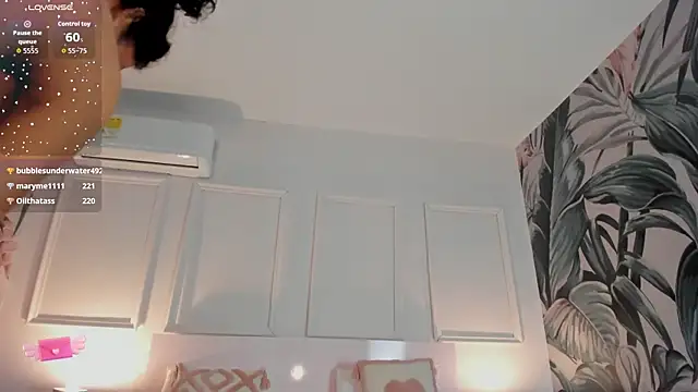 Aprillbrunette's cam snapshot