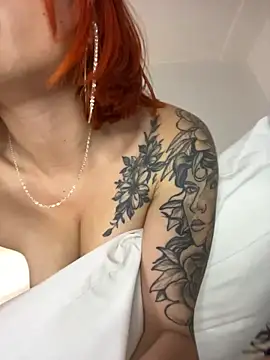 Alysson_LS's cam snapshot