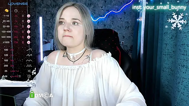 Your_small_bunny's cam snapshot