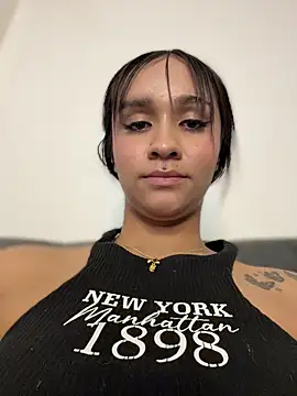 Isabella-Teen's cam snapshot