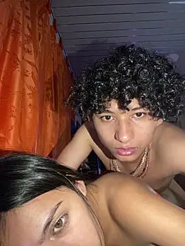 Nezuko-uWux's cam snapshot