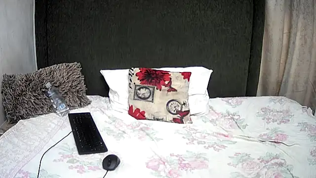 pinkyxbarbie2's cam snapshot