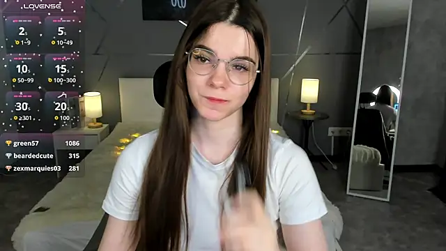 miss__evelyne's cam snapshot