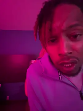 BigMfLuther's cam snapshot