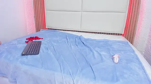 valery_thompsson's cam snapshot