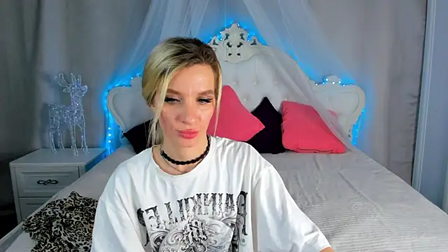 AlinaLovelyX's cam snapshot