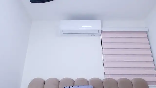 nicol_f's cam snapshot