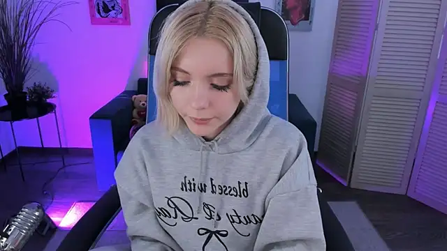 AuroraWrenfield's cam snapshot