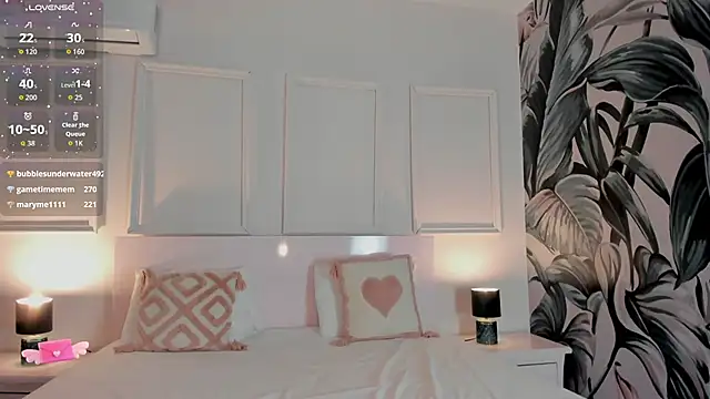 Aprillbrunette's cam snapshot