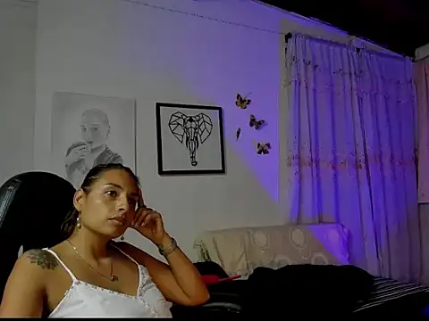 mykaelahoney's cam snapshot