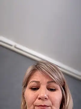 LadiNika's cam snapshot