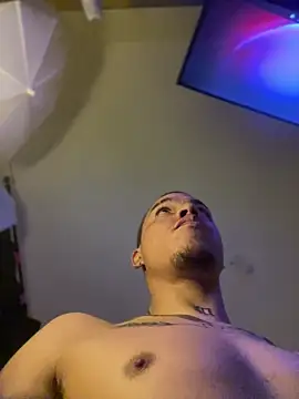 AlphaMasterXxx live sex cam