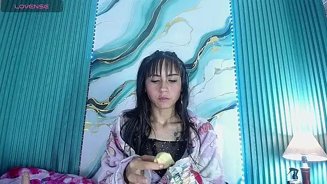 mikaela_iris's cam snapshot