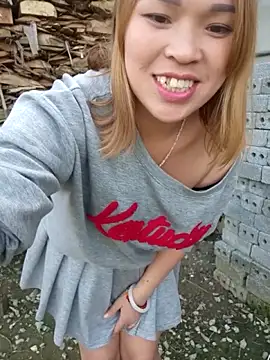 Melylyna's cam snapshot