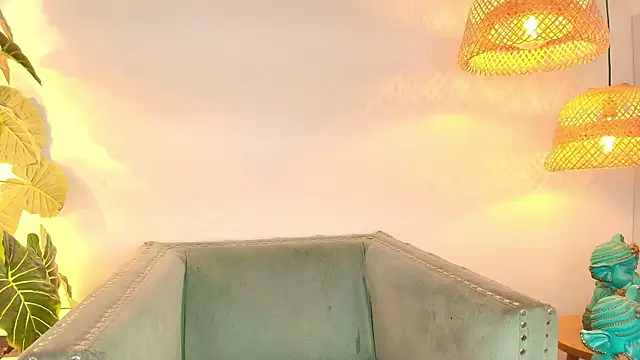 Fluffy_Bubble21's cam snapshot