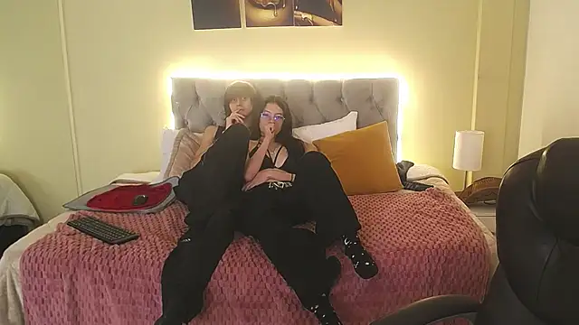 Eros_Nyx_'s cam snapshot