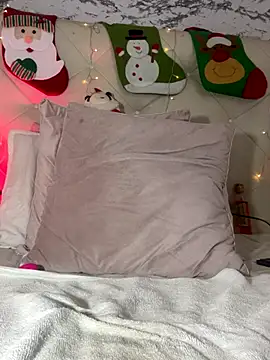 Lili__taylor's cam snapshot