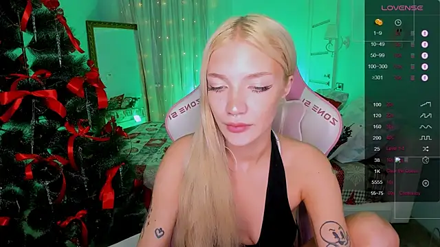 AnyaTaylor_'s cam snapshot