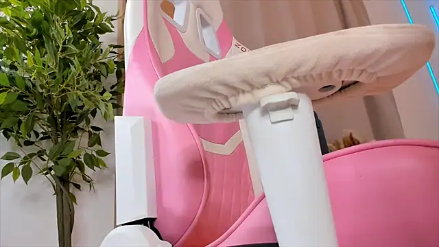 Lily_Young's cam snapshot