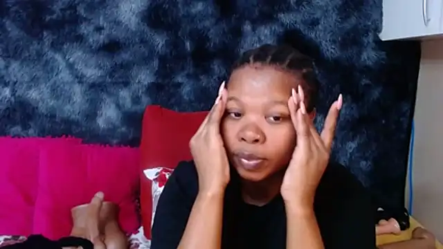 HugeJugs44DDD's cam snapshot