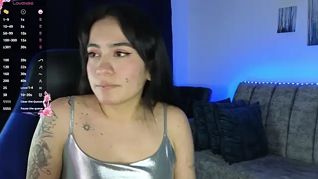 ZaraDames_'s cam snapshot