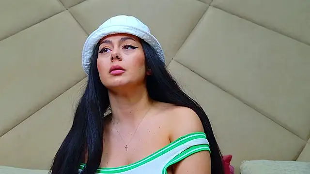 ChloeFrost's cam snapshot