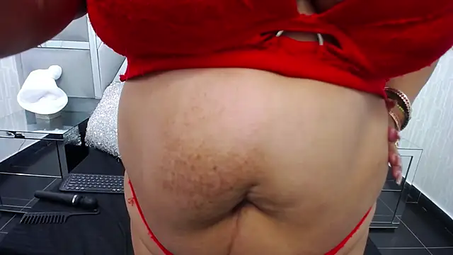 MonzerratBoyer's cam snapshot