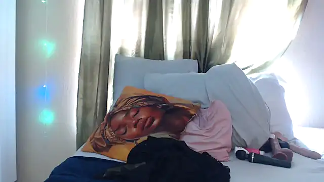 Foxybrownxx1's cam snapshot