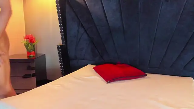 Amellia_brown2's cam snapshot