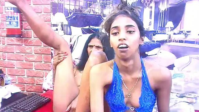 IndianSexySlender's cam snapshot